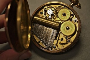 What to Consider When You Purchase a Musical Pocket Watch
